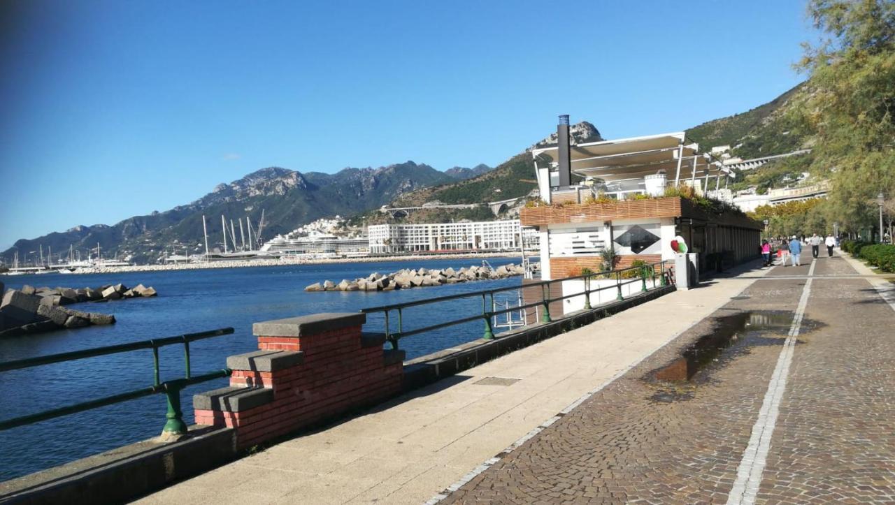 V I P Suites Cielo Stellato On Concordia Sea Salerno Exterior foto