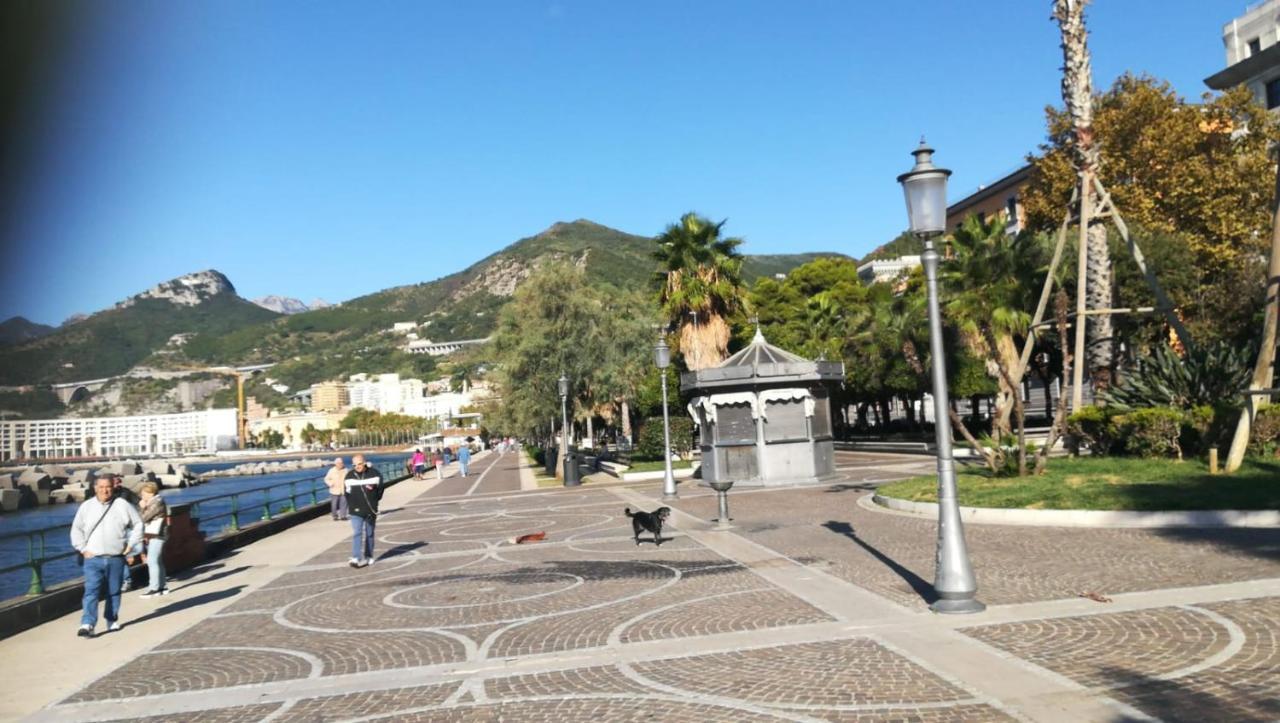 V I P Suites Cielo Stellato On Concordia Sea Salerno Exterior foto