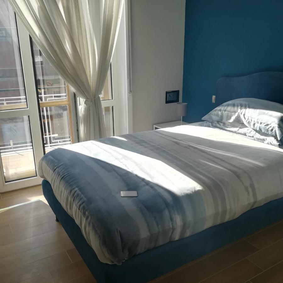 V I P Suites Cielo Stellato On Concordia Sea Salerno Exterior foto